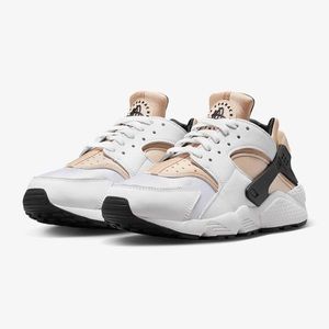 Nike Air Huarache Run Womens Size 11/Mens 9.5 White Sanddrift Black DH4439-108